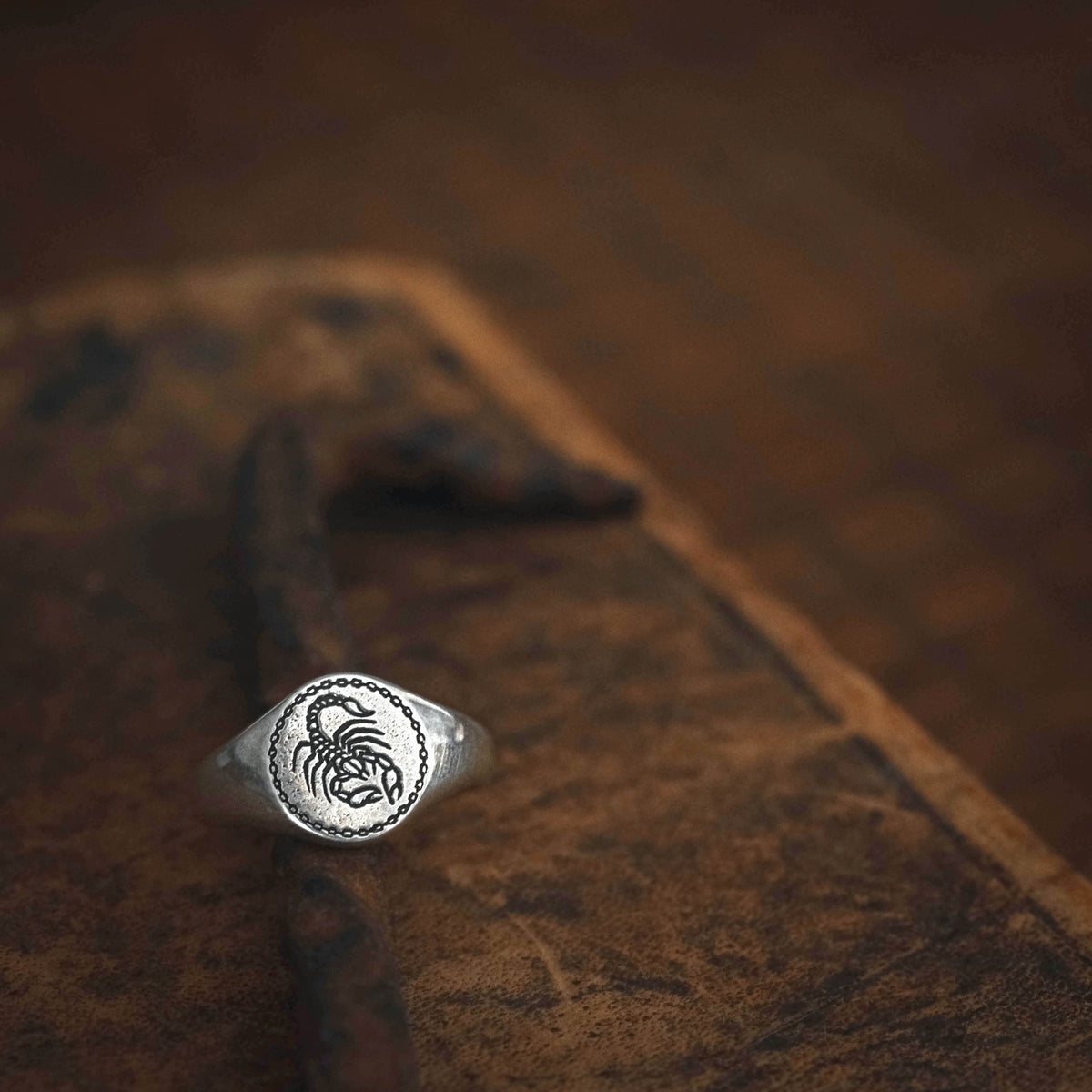 Scorpion clearance signet ring